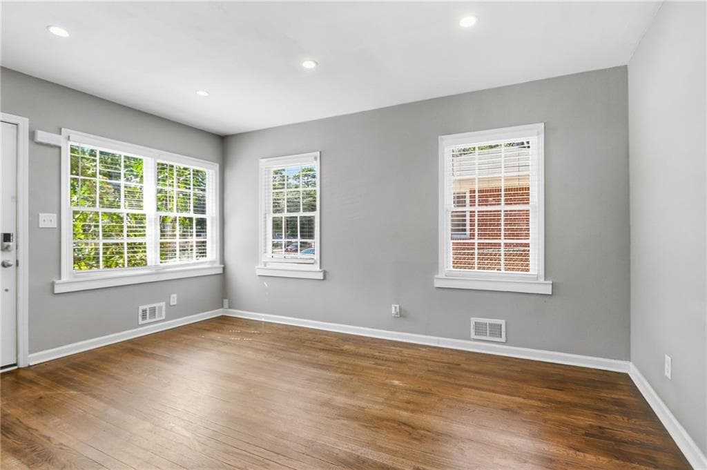 3 bedroom, 2 bathroom, 1,123 sq ft single family residence for sale at 3450 Glenwood Road, Decatur, GA 30032 — photo 7