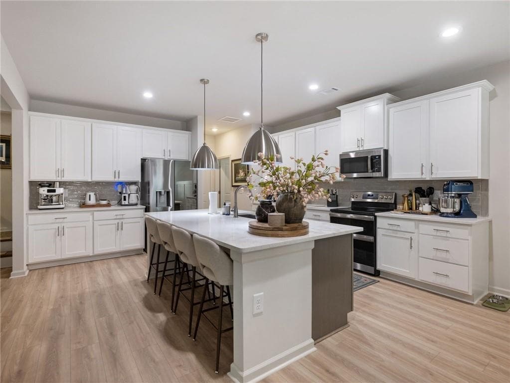 5 bedroom, 3 bathroom, 3,129 sq ft single family residence for sale at 213 Meadows Drive, Bethlehem, GA 30620 — photo 8