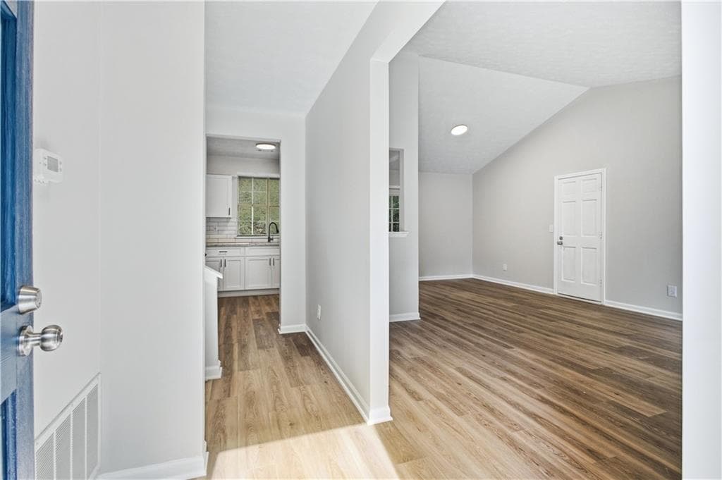 3 bedroom, 3 bathroom, 1,706 sq ft single family residence for sale at 3910 Dalhouise Lane, Decatur, GA 30034 — photo 3