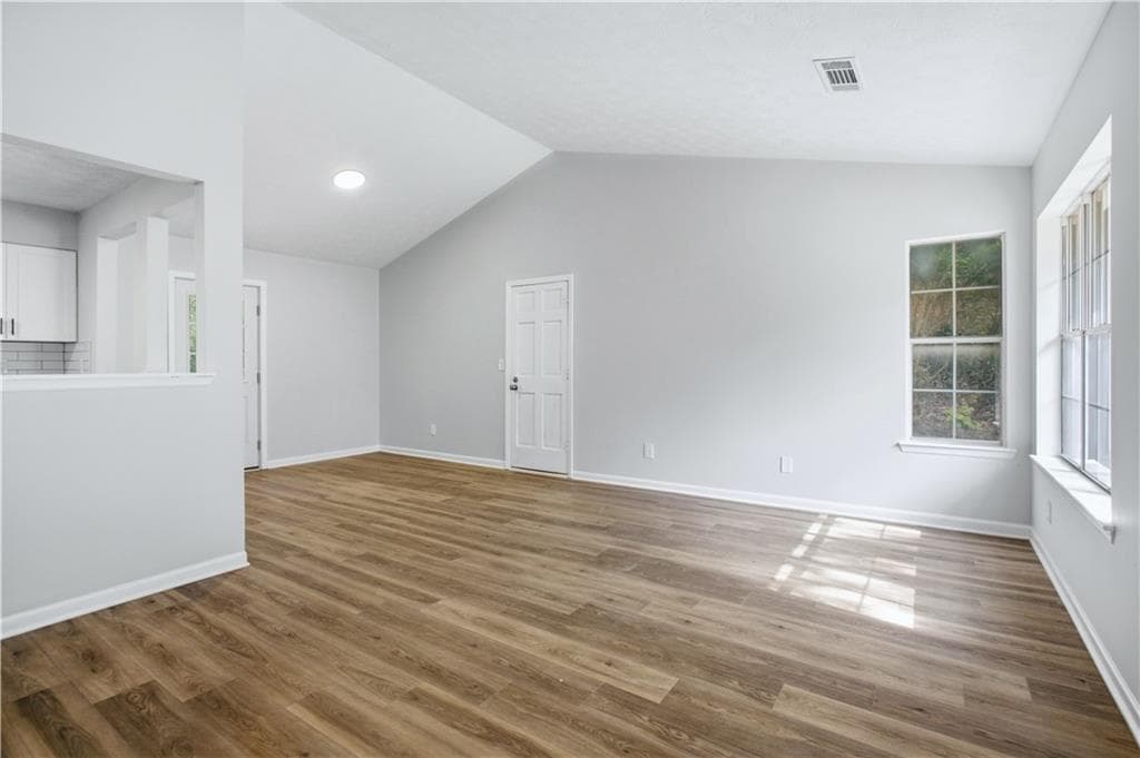 3 bedroom, 3 bathroom, 1,706 sq ft single family residence for sale at 3910 Dalhouise Lane, Decatur, GA 30034 — photo 5