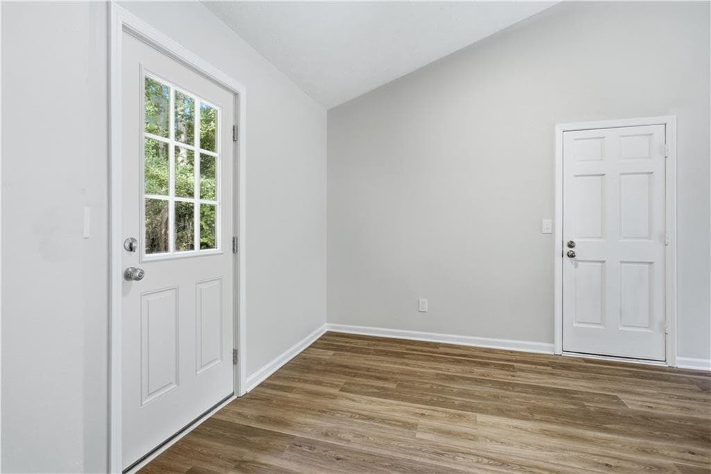 3 bedroom, 3 bathroom, 1,706 sq ft single family residence for sale at 3910 Dalhouise Lane, Decatur, GA 30034 — photo 8