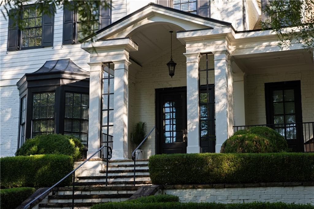 5 bedroom, 8 bathroom, 8,759 sq ft single family residence for sale at 980 Fenimore Circle, Sandy Springs, GA 30350 — photo 3