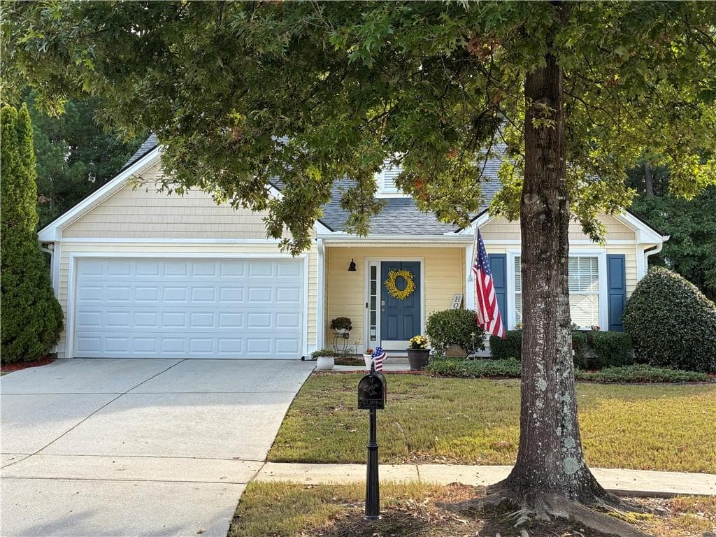 3 bedroom, 2 bathroom, 1,424 sq ft single family residence for sale at 3865 Pine Village Place, Loganville, GA 30052