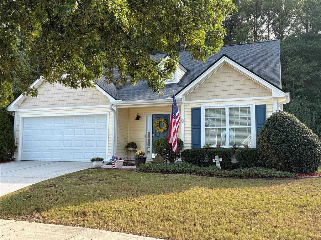 3 bedroom, 2 bathroom, 1,424 sq ft single family residence for sale at 3865 Pine Village Place, Loganville, GA 30052 — photo 2