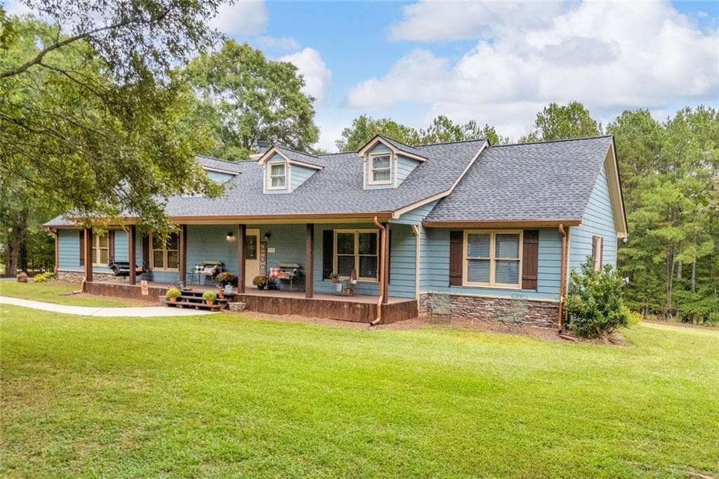 3 bedroom, 2 bathroom, 2,666 sq ft single family residence for sale at 532 Bill Watkins Road, Hoschton, GA 30548 — photo 1 of 78