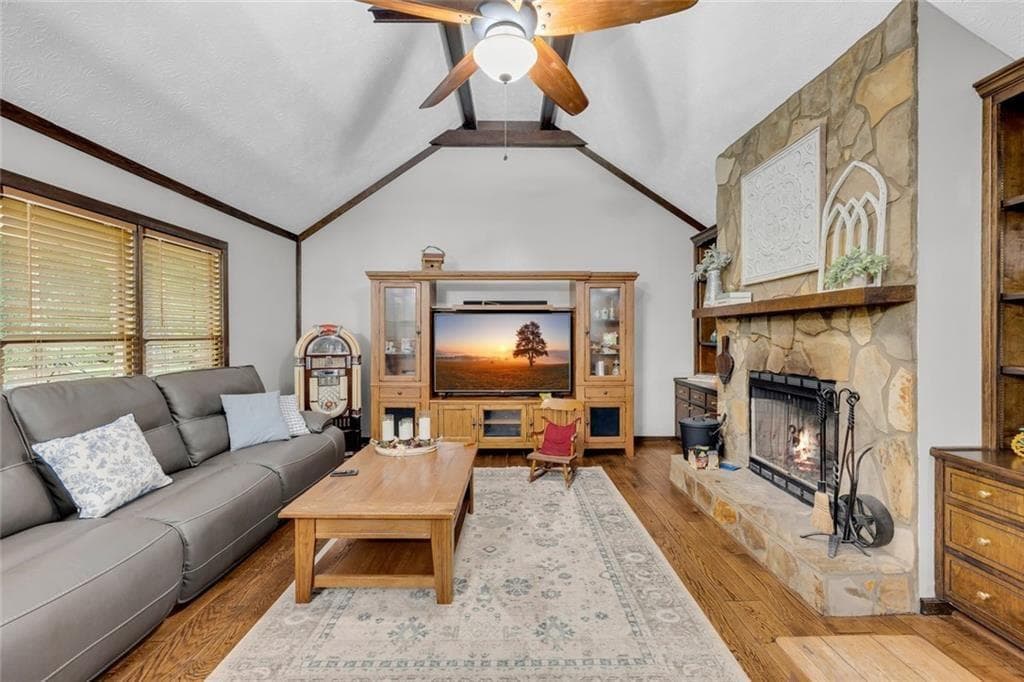 3 bedroom, 2 bathroom, 2,666 sq ft single family residence for sale at 532 Bill Watkins Road, Hoschton, GA 30548 — photo 2