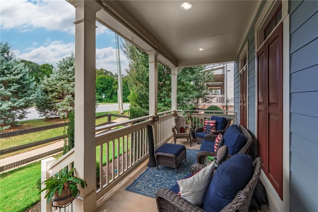 4 bedroom, 4 bathroom, 2,900 sq ft townhouse for sale at 12579 Arnold Mill Road, Milton, GA 30004 — photo 3