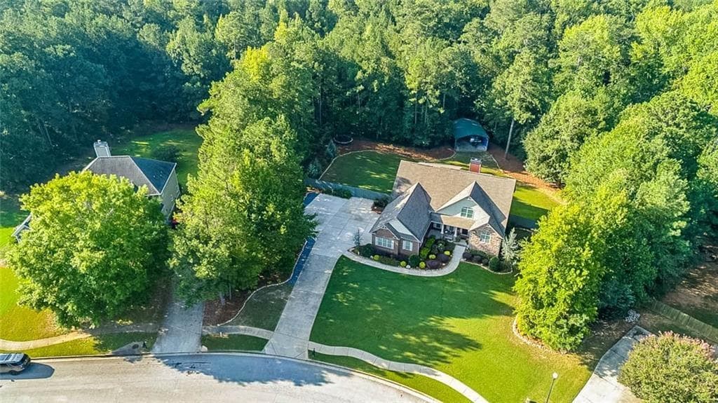 7 bedroom, 6 bathroom, 5,042 sq ft single family residence for sale at 209 Thyme Leaf Way, Locust Grove, GA 30248 — photo 6