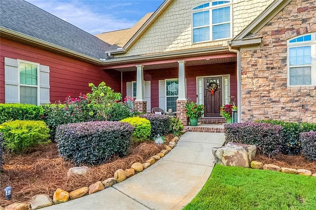 7 bedroom, 6 bathroom, 5,042 sq ft single family residence for sale at 209 Thyme Leaf Way, Locust Grove, GA 30248 — photo 7