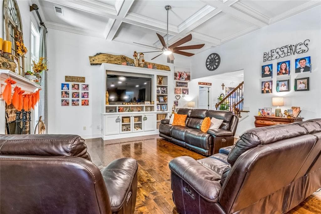 7 bedroom, 6 bathroom, 5,042 sq ft single family residence for sale at 209 Thyme Leaf Way, Locust Grove, GA 30248 — photo 9
