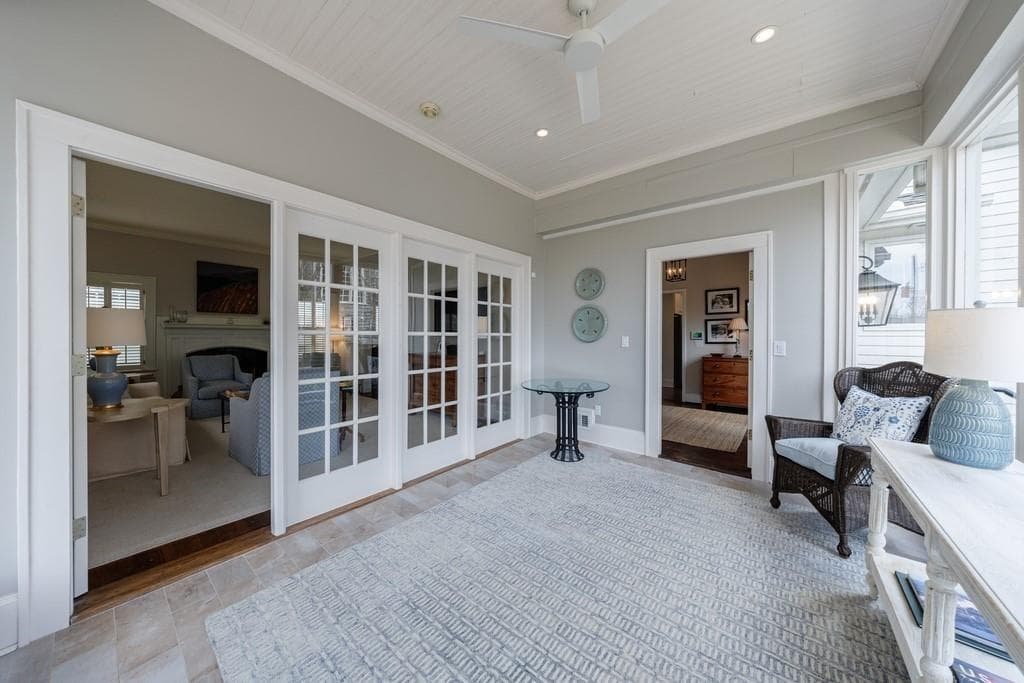 4 bedroom, 3 bathroom, 3,058 sq ft single family residence under contract at 241 Lakeview Avenue, Atlanta, GA 30305 — photo 3
