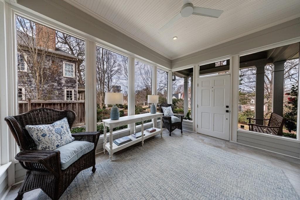 4 bedroom, 3 bathroom, 3,058 sq ft single family residence under contract at 241 Lakeview Avenue, Atlanta, GA 30305 — photo 4