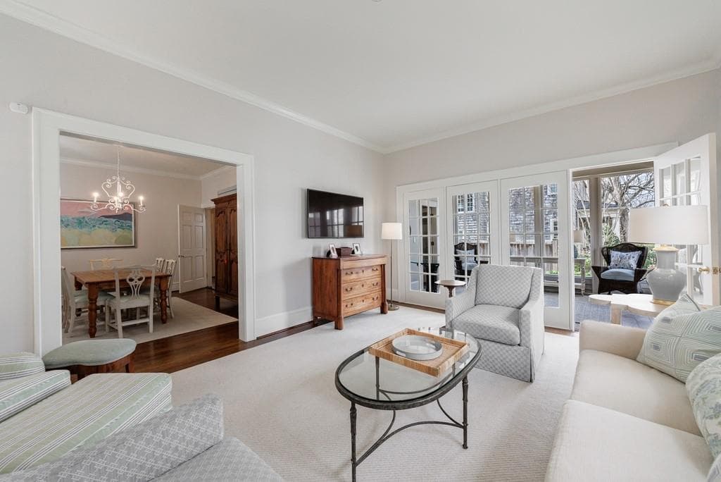 4 bedroom, 3 bathroom, 3,058 sq ft single family residence under contract at 241 Lakeview Avenue, Atlanta, GA 30305 — photo 7