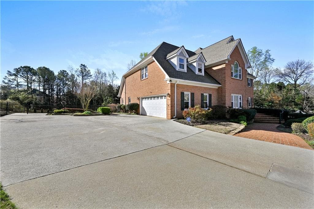 5 bedroom, 5 bathroom, 4,857 sq ft single family residence for sale at 860 Cramac Drive, Lawrenceville, GA 30046 — photo 3