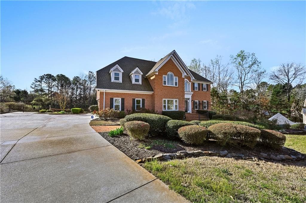 5 bedroom, 5 bathroom, 4,857 sq ft single family residence for sale at 860 Cramac Drive, Lawrenceville, GA 30046 — photo 4