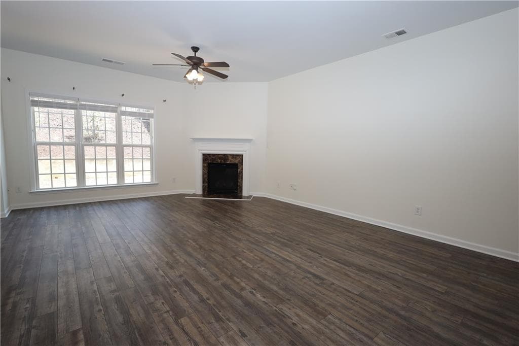 3 bedroom, 3 bathroom, 1,808 sq ft single family residence for sale at 2610 Cottage View Way, Cumming, GA 30040 — photo 5
