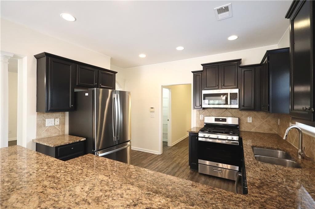 3 bedroom, 3 bathroom, 1,808 sq ft single family residence for sale at 2610 Cottage View Way, Cumming, GA 30040 — photo 8