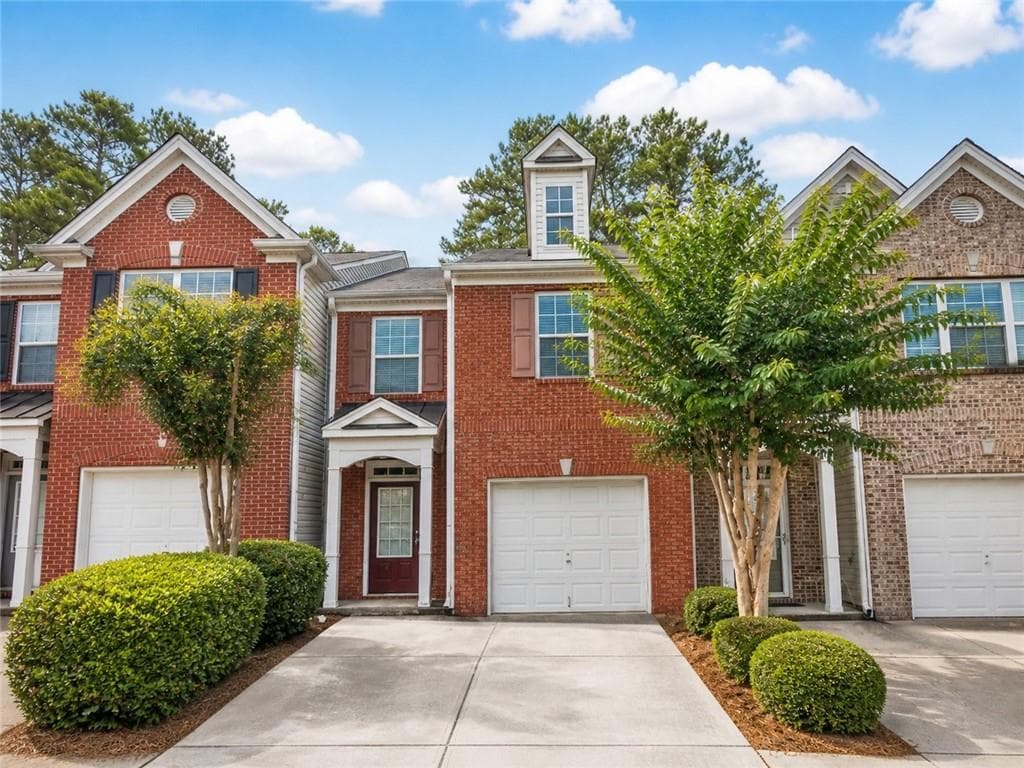 3 bedroom, 3 bathroom, 1,696 sq ft townhouse for rent at 3835 Dandridge Way, Duluth, GA 30096 for $1,875 a month — photo 1 of 14