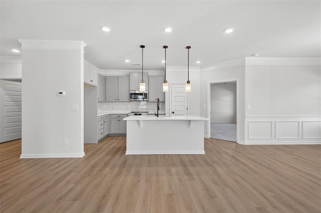 4 bedroom, 3 bathroom, 2,066 sq ft single family residence for sale at 368 Wick Street, Hoschton, GA 30548 — photo 8