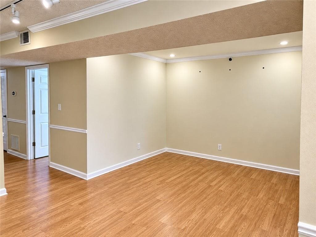 2 bedroom, 2 bathroom, 1,140 sq ft condominium for sale at 3920 Riverlook Parkway 202, Marietta, GA 30067 — photo 6