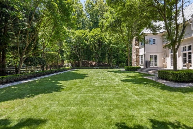 7 bedroom, 9 bathroom, 10,869 sq ft single family residence for rent at 2485 W Wesley Road, Atlanta, GA 30327 for $14,000 a month — photo 8