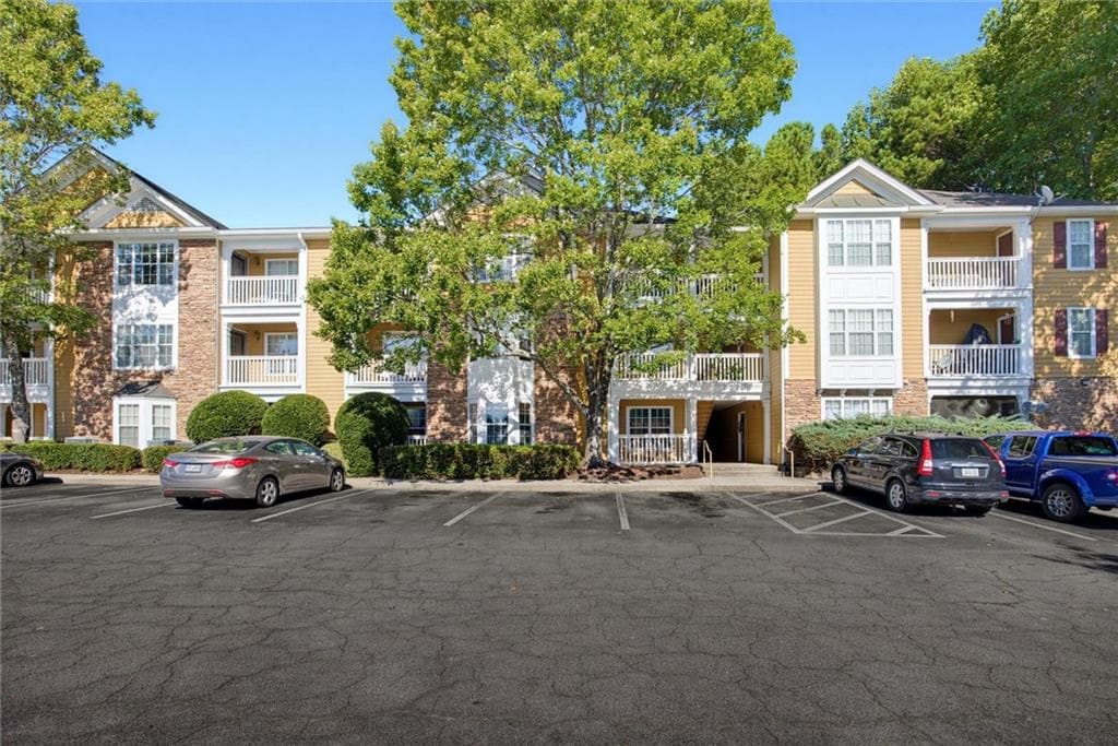 2 bedroom, 2 bathroom, 1,124 sq ft condominium for sale at 535 Bentley Place, Tucker, GA 30084 — photo 5