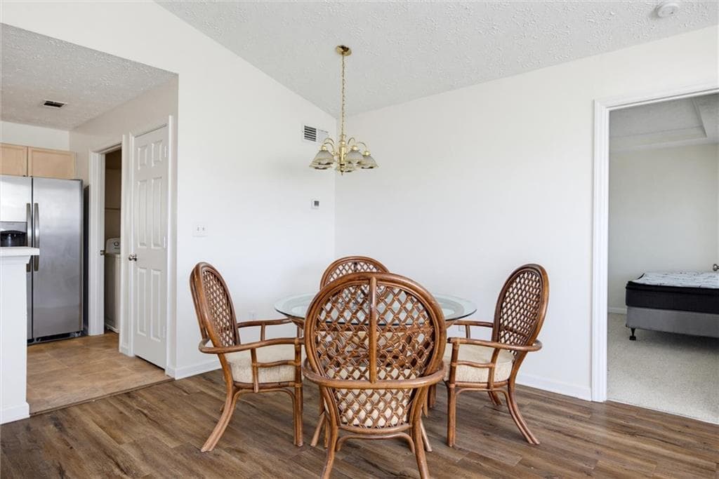 2 bedroom, 2 bathroom, 1,124 sq ft condominium for sale at 535 Bentley Place, Tucker, GA 30084 — photo 9