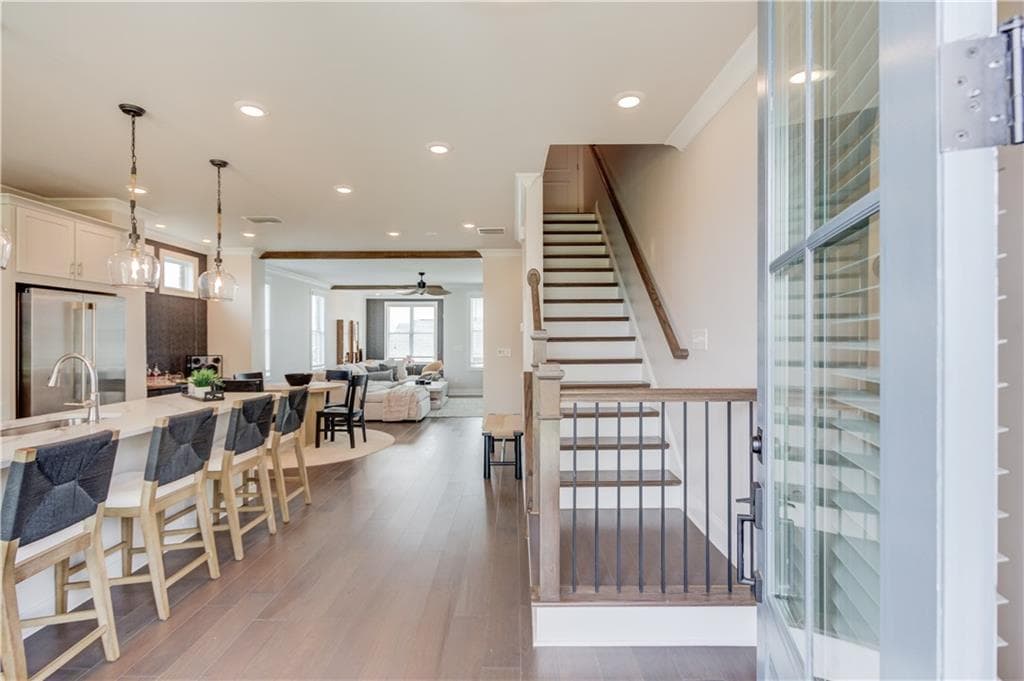 3 bedroom, 4 bathroom, 2,004 sq ft townhouse for sale at 5217 Riden Court, Buford, GA 30518 — photo 4