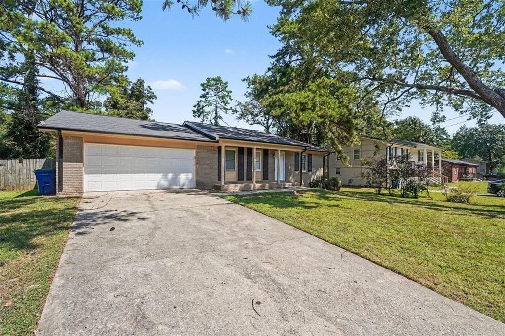 3 bedroom, 2 bathroom, 1,416 sq ft single family residence for sale at 2195 Rochelle Way, Atlanta, GA 30349 — photo 2