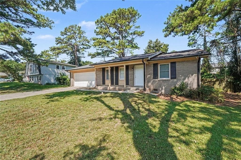 3 bedroom, 2 bathroom, 1,416 sq ft single family residence for sale at 2195 Rochelle Way, Atlanta, GA 30349 — photo 3