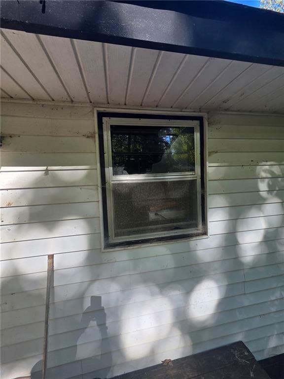 2 bedroom, 1 bathroom, 1,316 sq ft single family residence for sale at 2411 Rackley Road, Ellijay, GA 30536 — photo 3
