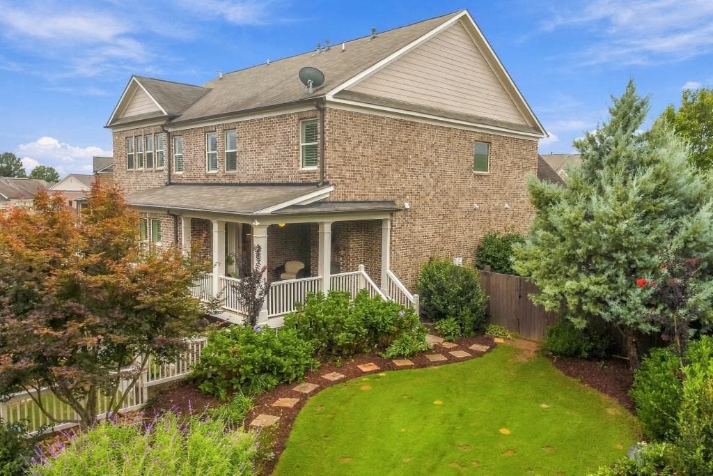 5 bedroom, 5 bathroom, 5,467 sq ft single family residence for sale at 4451 Tallow Court, Buford, GA 30519 — photo 5