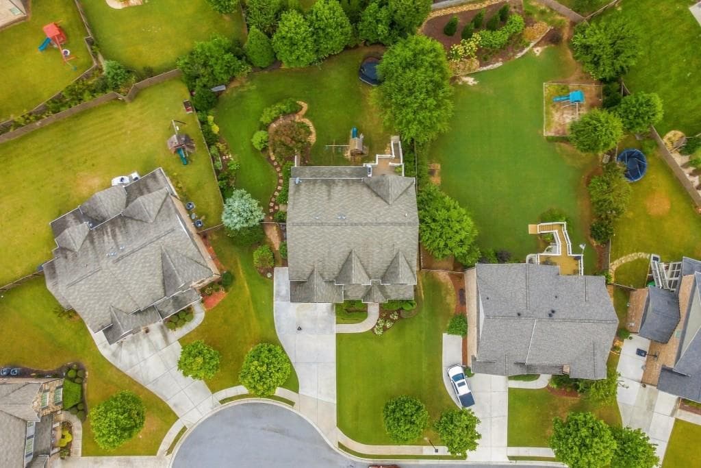 5 bedroom, 5 bathroom, 5,467 sq ft single family residence for sale at 4451 Tallow Court, Buford, GA 30519 — photo 6
