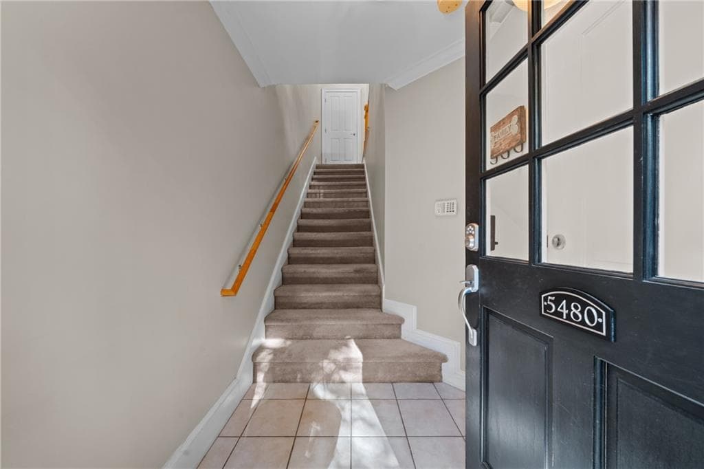 3 bedroom, 3 bathroom, 1,726 sq ft townhouse for rent at 5480 Glenridge Park, Sandy Springs, GA 30342 for $3,300 a month — photo 3