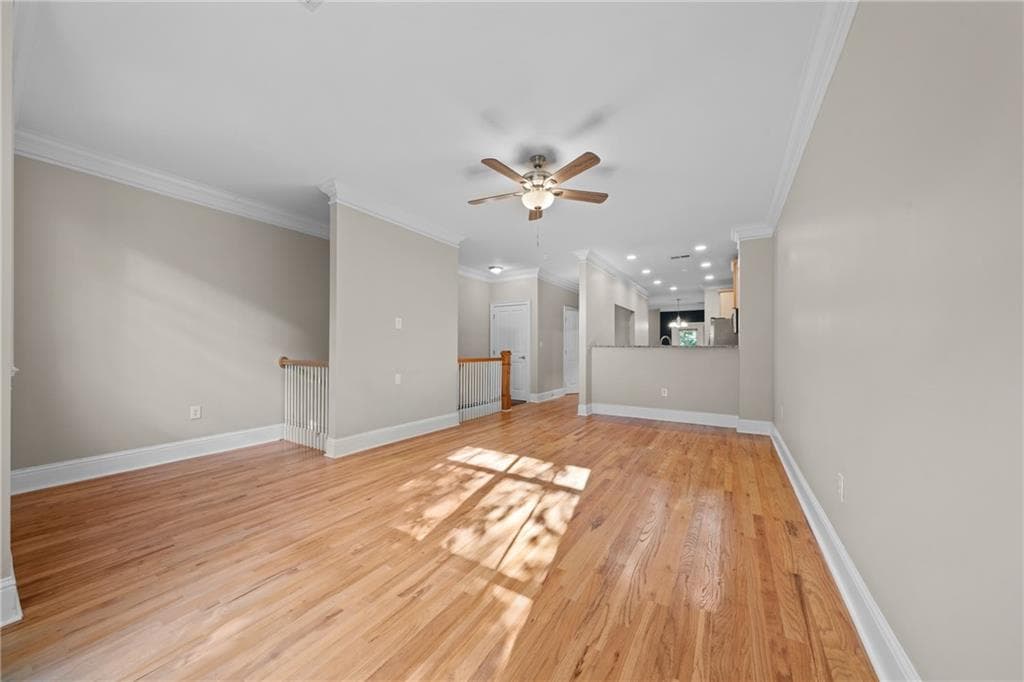 3 bedroom, 3 bathroom, 1,726 sq ft townhouse for rent at 5480 Glenridge Park, Sandy Springs, GA 30342 for $3,300 a month — photo 6