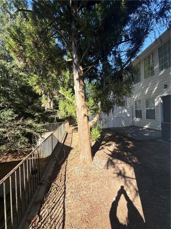 3 bedroom, 3 bathroom, 1,434 sq ft townhouse for sale at 3180 Panthers Trace, Decatur, GA 30034 — photo 4