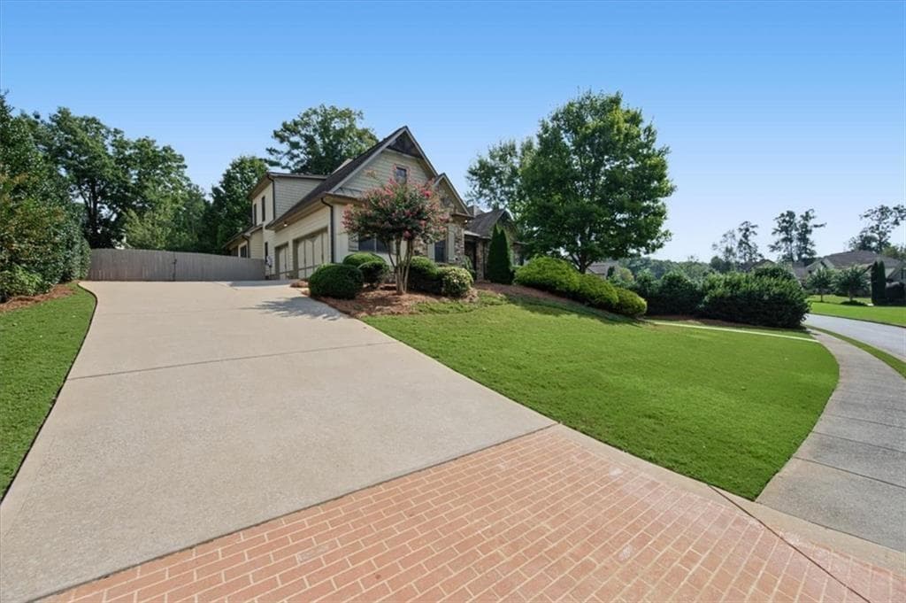 7 bedroom, 5 bathroom, 8,372 sq ft single family residence for sale at 3650 Davidson Farm Drive, Kennesaw, GA 30152 — photo 7