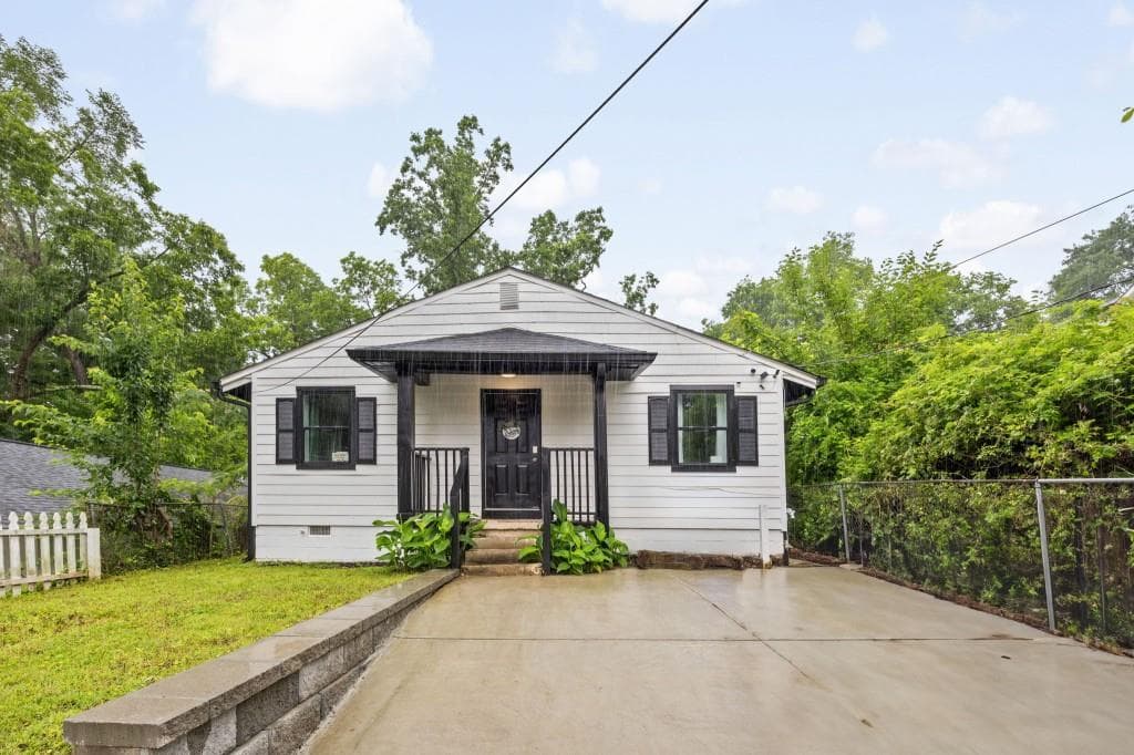 4 bedroom, 2 bathroom, 1,200 sq ft single family residence for sale at 1268 Ladd Street, Atlanta, GA 30310