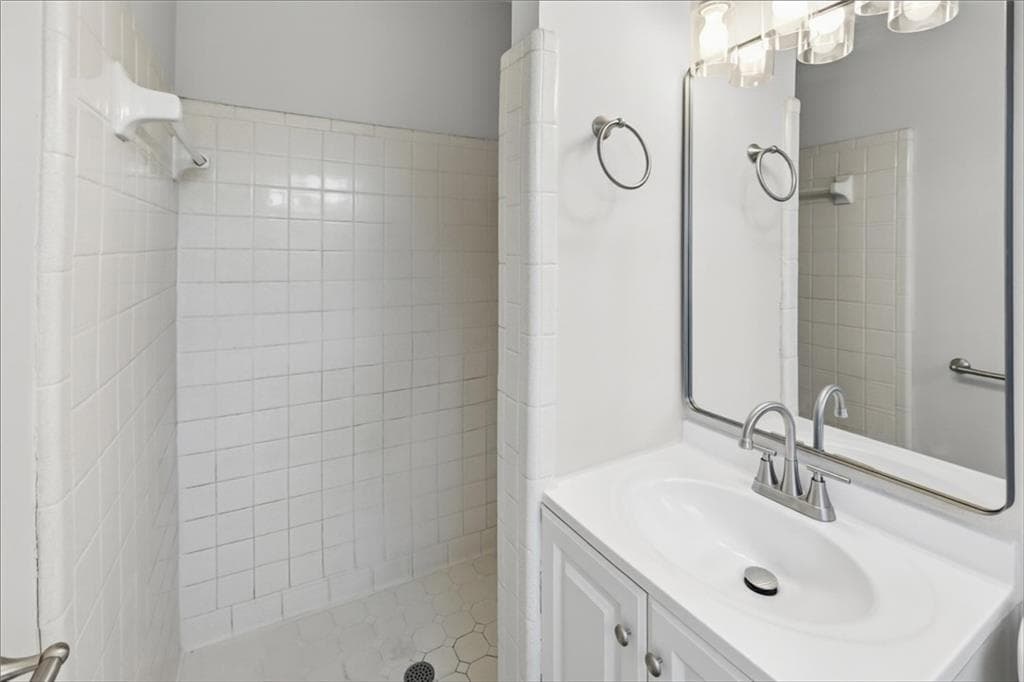 3 bedroom, 2 bathroom, 1,622 sq ft single family residence under contract at 378 Puckett Terrace, Lilburn, GA 30047 — photo 9