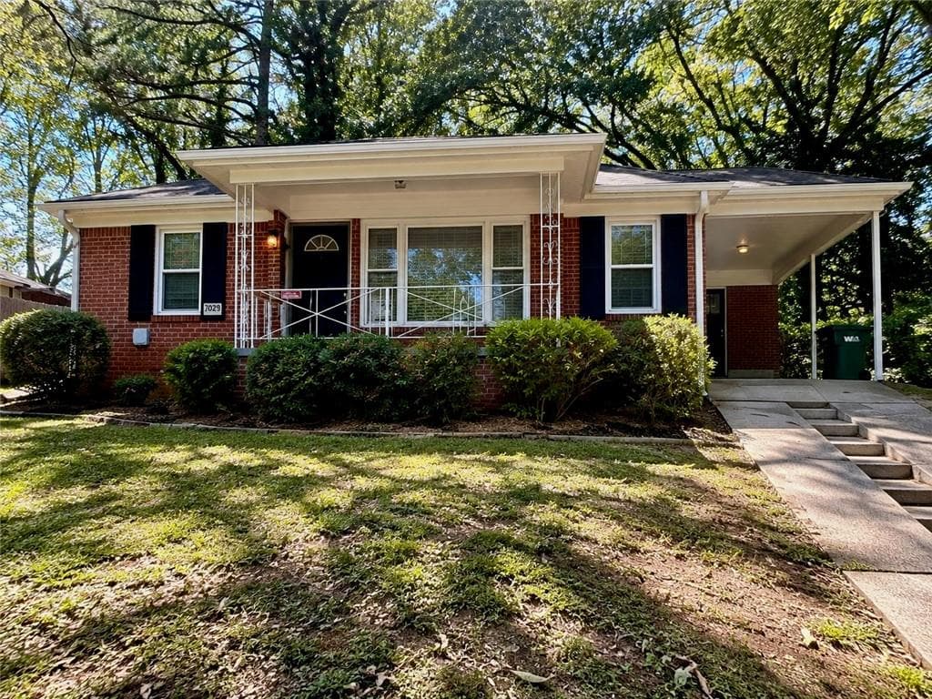 3 bedroom, 1 bathroom, 925 sq ft single family residence for rent at 269 Florida Avenue, Atlanta, GA 30310 for $1,695 a month — photo 1 of 22