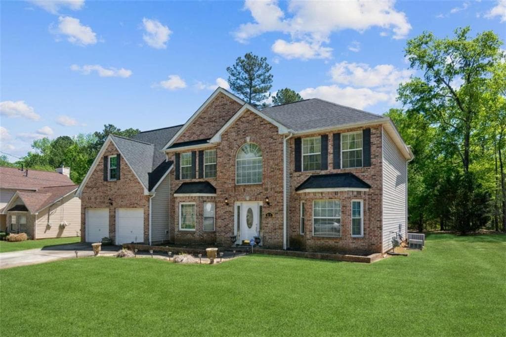 5 bedroom, 3 bathroom, 2,914 sq ft single family residence for sale at 3993 Smithfield Lane, Ellenwood, GA 30294