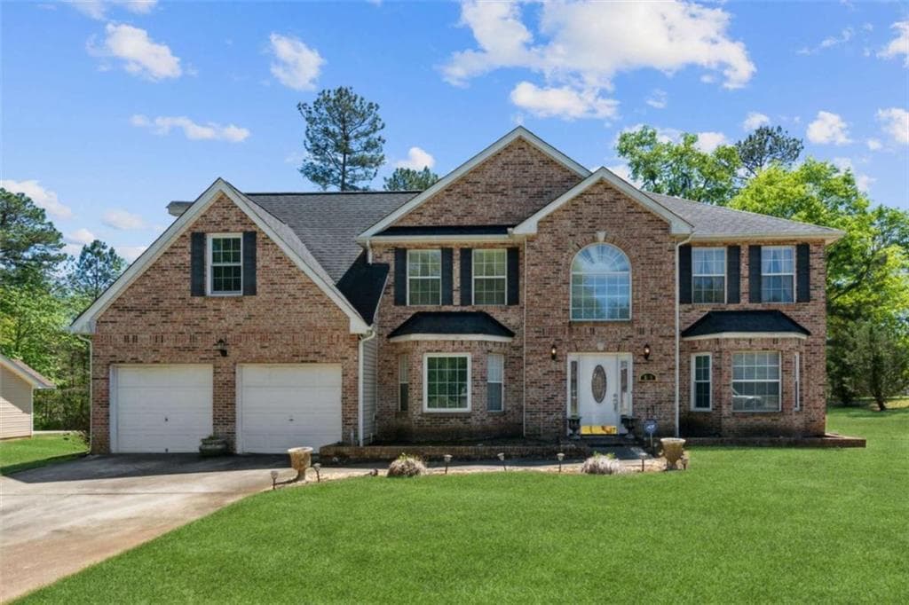5 bedroom, 3 bathroom, 2,914 sq ft single family residence for sale at 3993 Smithfield Lane, Ellenwood, GA 30294 — photo 2
