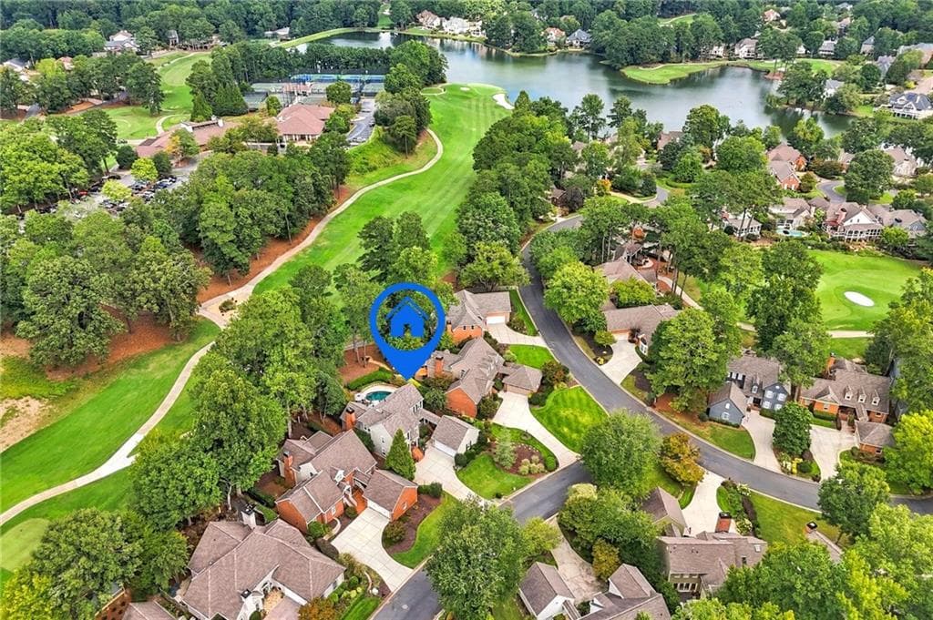 4 bedroom, 3 bathroom, 2,421 sq ft single family residence for rent at 2600 Club Springs Drive, Roswell, GA 30076 for $4,600 a month — photo 3