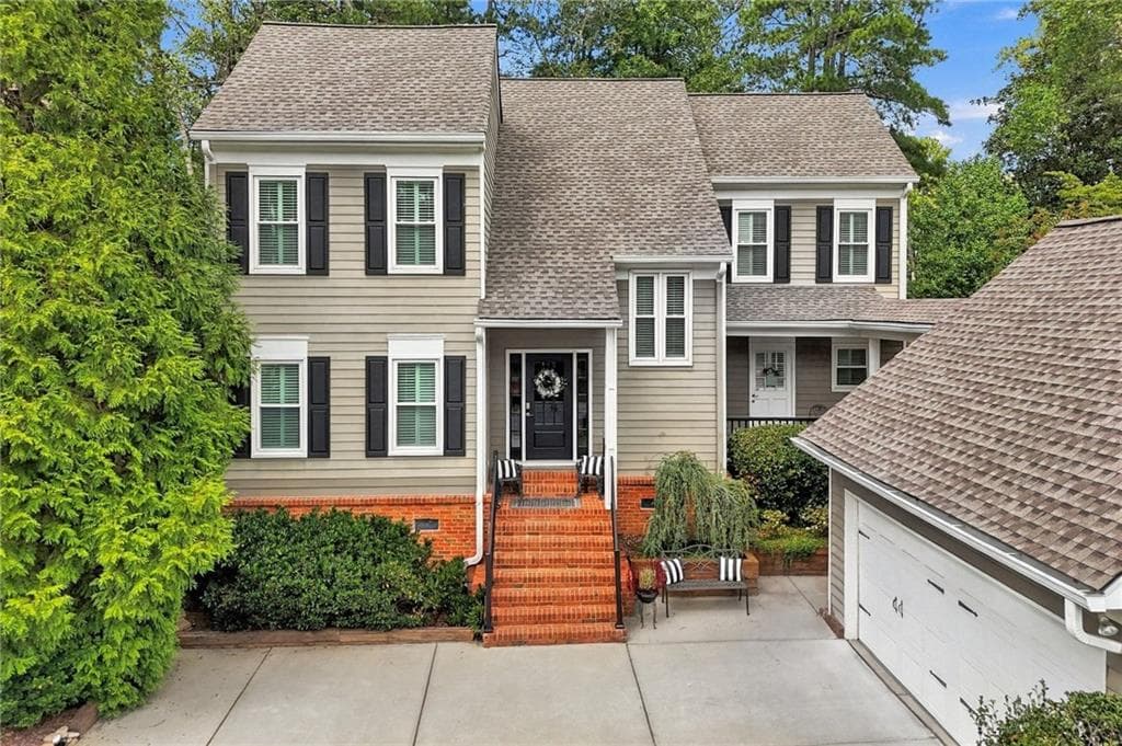 4 bedroom, 3 bathroom, 2,421 sq ft single family residence for rent at 2600 Club Springs Drive, Roswell, GA 30076 for $4,600 a month — photo 5