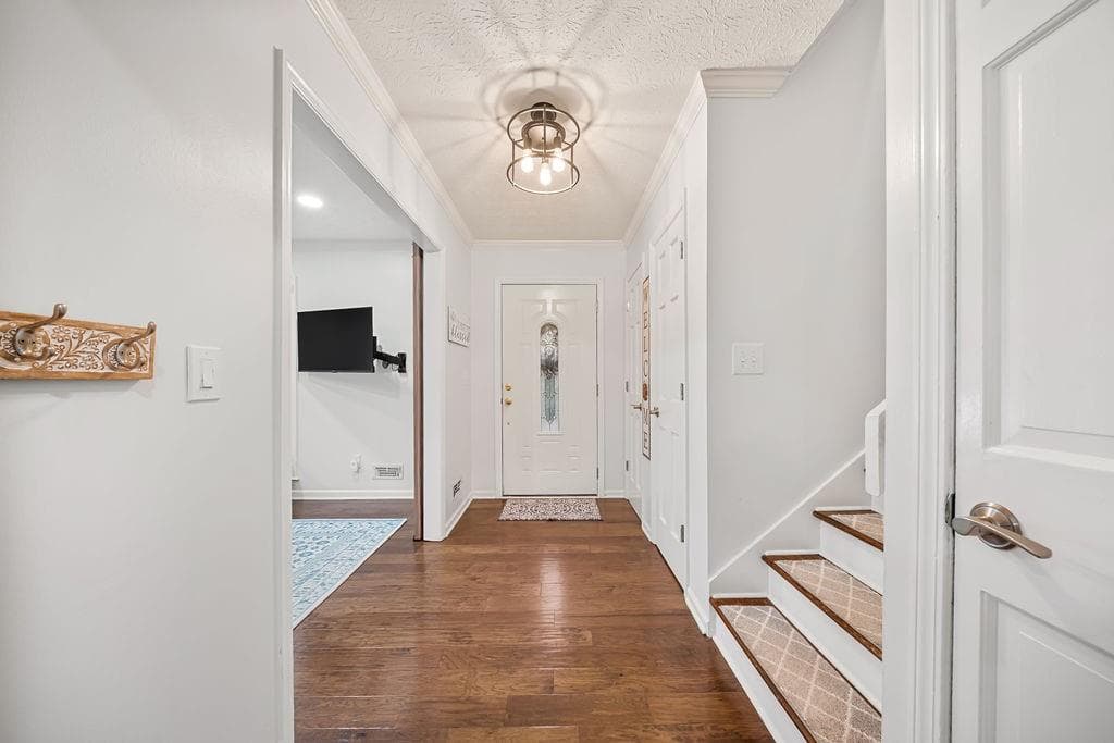 4 bedroom, 3 bathroom, 2,208 sq ft single family residence for sale at 573 Benson Hurst Drive, Mableton, GA 30126 — photo 3