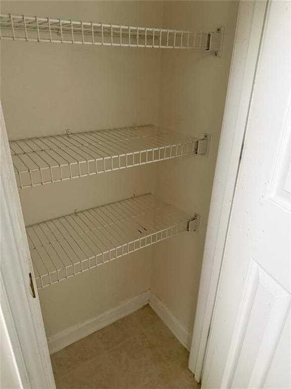 3 bedroom, 3 bathroom, 1,304 sq ft condominium for sale at 2502 Walden Lake Drive, Decatur, GA 30035 — photo 7