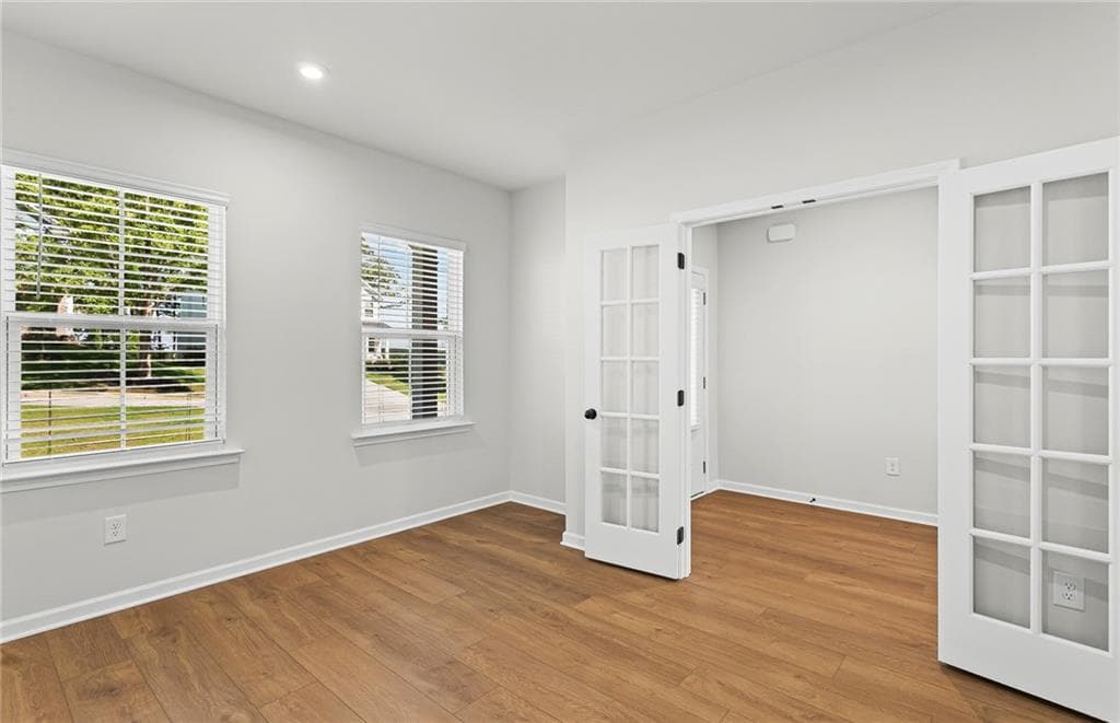 4 bedroom, 3 bathroom, 2,649 sq ft single family residence for sale at 728 Mirror Lake Parkway, Villa Rica, GA 30180 — photo 4