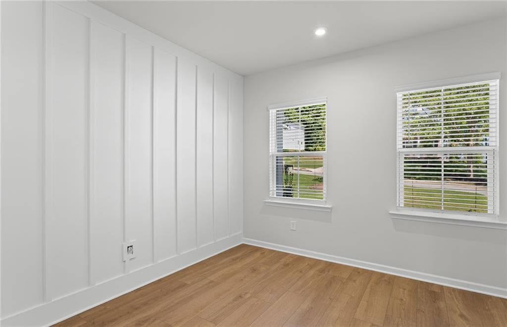 4 bedroom, 3 bathroom, 2,649 sq ft single family residence for sale at 728 Mirror Lake Parkway, Villa Rica, GA 30180 — photo 5