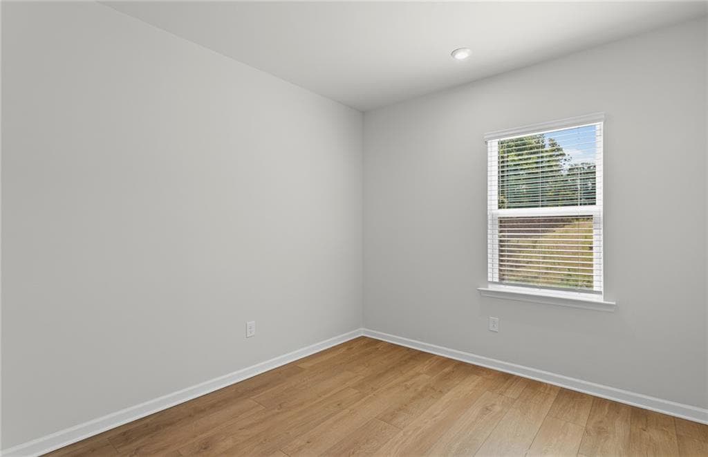 4 bedroom, 3 bathroom, 2,649 sq ft single family residence for sale at 728 Mirror Lake Parkway, Villa Rica, GA 30180 — photo 6