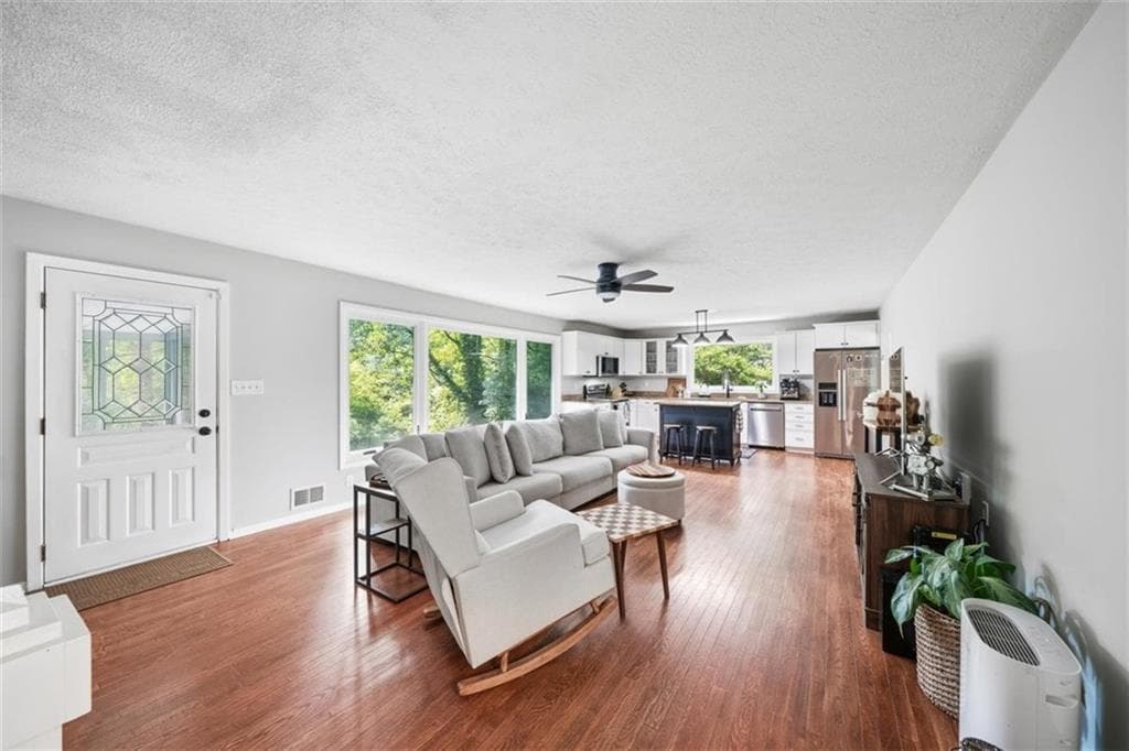4 bedroom, 3 bathroom, 2,789 sq ft single family residence for sale at 2071 Luxuria Court, Tucker, GA 30084 — photo 3
